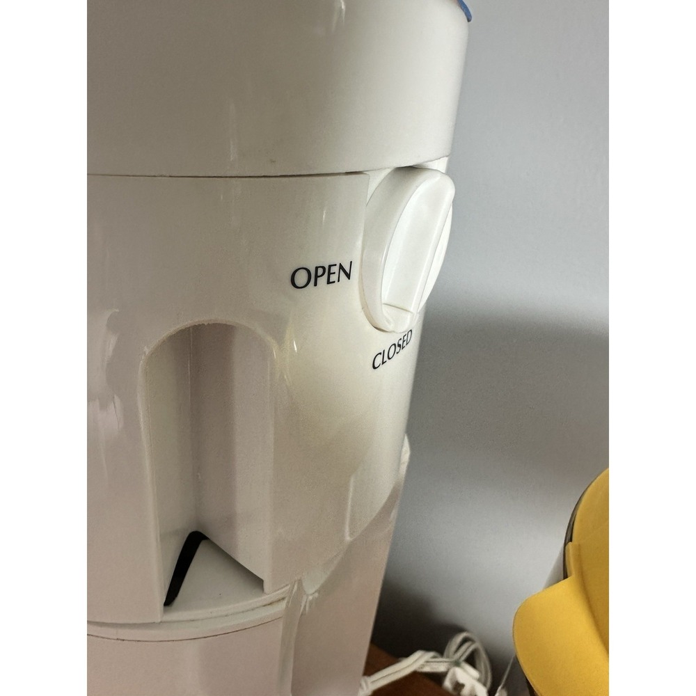 Mr. Coffee TM3 3-Quart Iced Tea Pot Maker with Yellow Lid Pitcher WORKS - Picture 3 of 6
